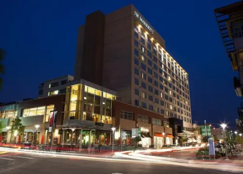 luxury hotels in denver